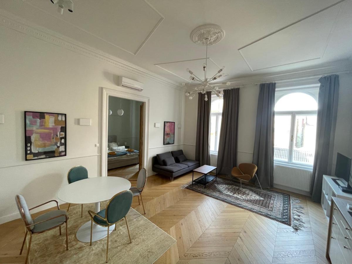 City Center 3, Elegant And Cozy 2Br In City Center! Budapeşte Dış mekan fotoğraf