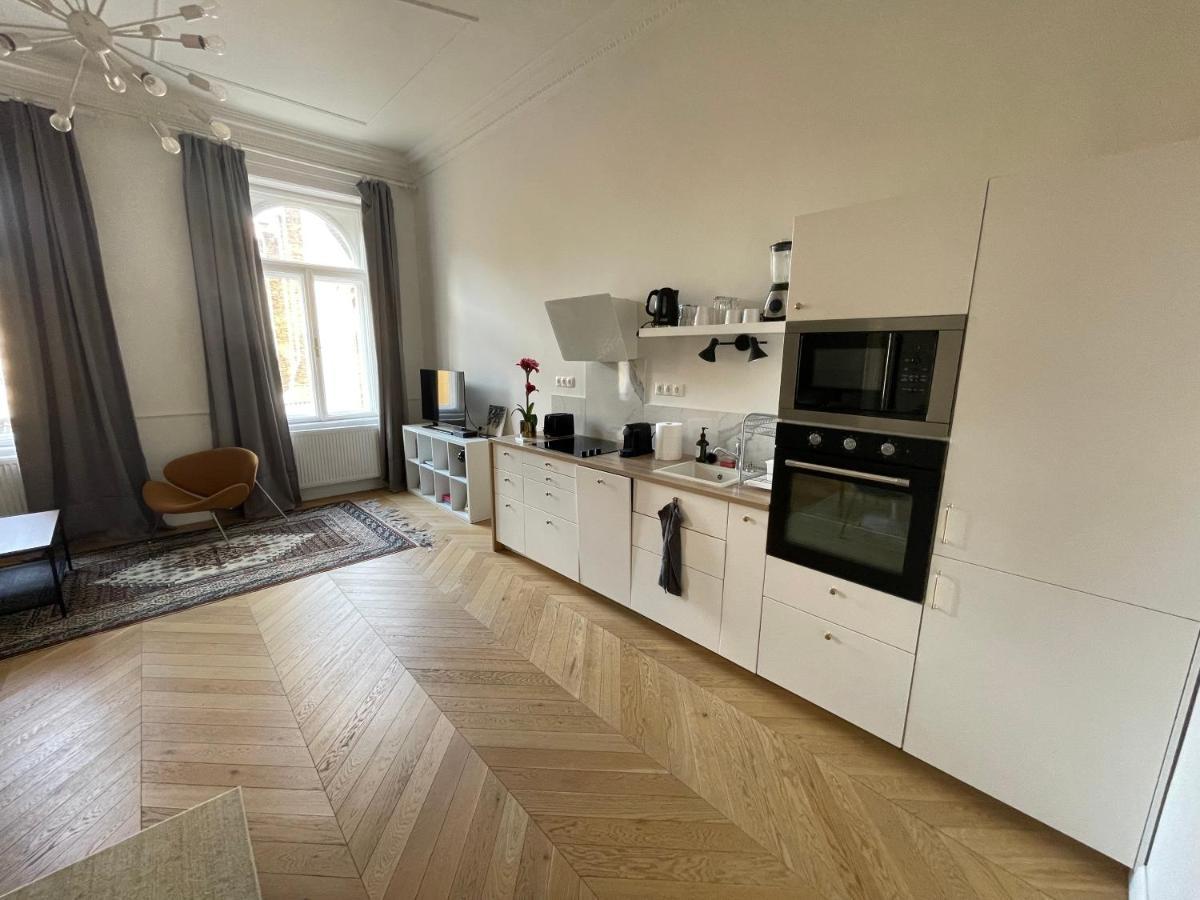 City Center 3, Elegant And Cozy 2Br In City Center! Budapeşte Dış mekan fotoğraf